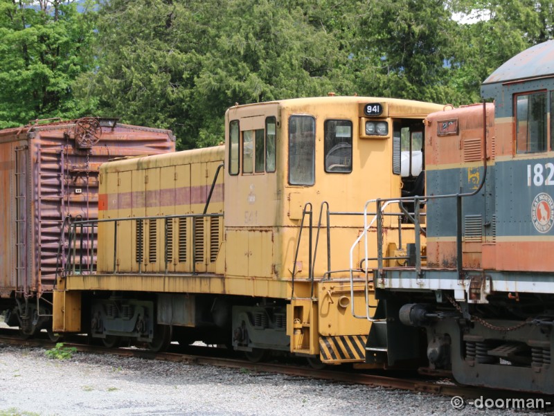 941.jpg
