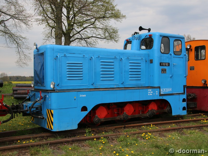 LKM 250269 - V 10 102.jpg