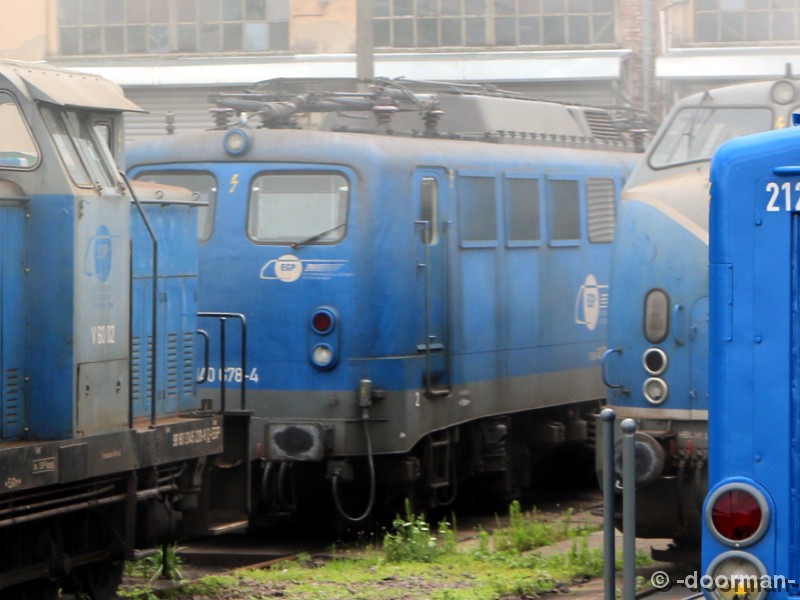 140 678-4 b.JPG