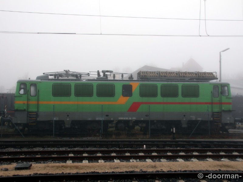 142 130-4.jpg
