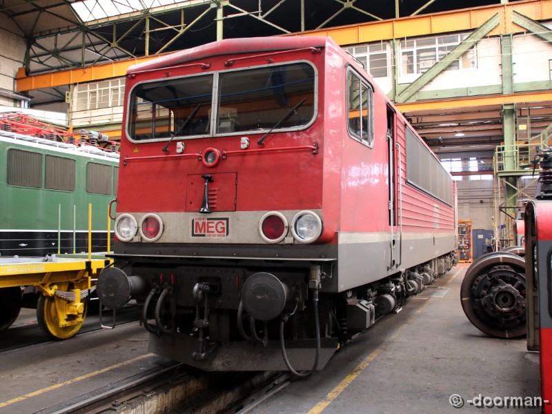 155 195-1 - MEG 704.jpg