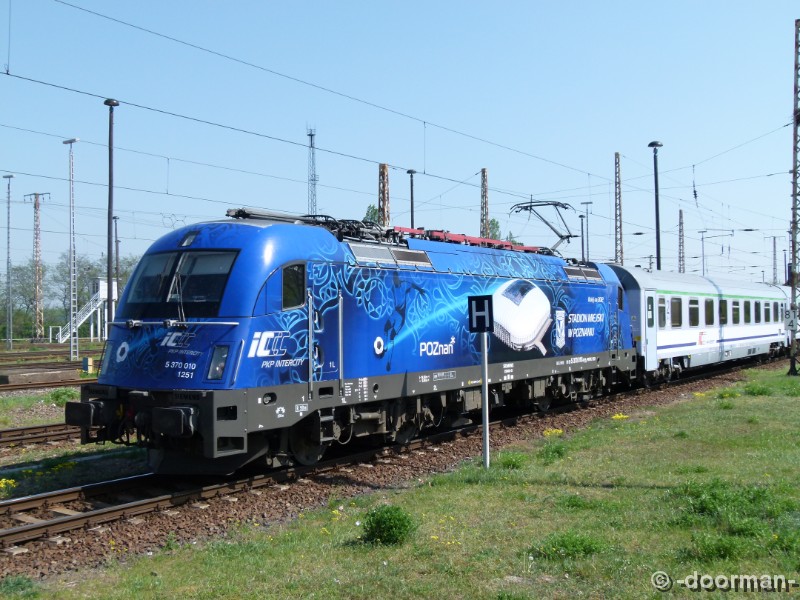 370 010 b.jpg